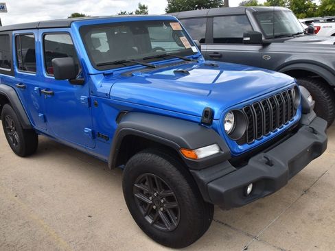 Used 2024 Jeep Wrangler Unlimited Sport AWD/4WD image 4