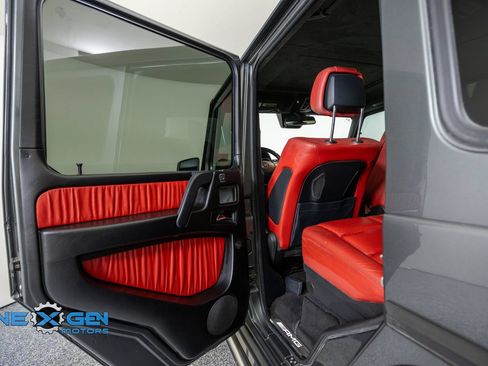 Used 2013 Mercedes-Benz G 63 AMG 4MATIC image 31