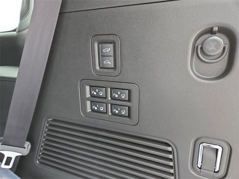 New 2026 INFINITI QX80 4WD w/ Sport Exterior Package image 32