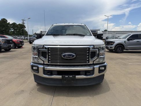 Used 2020 Ford F350 Lariat w/ Lariat Value Package AWD/4WD image 2