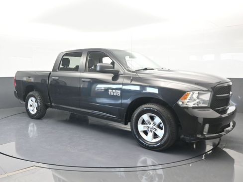 Used 2018 RAM 1500 Express image 8