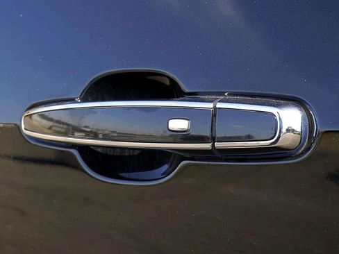 Used 2018 Chevrolet Volt LT image 13