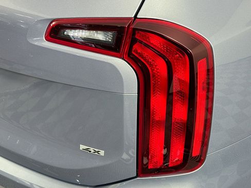 Used 2025 Kia Telluride S AWD/4WD image 50