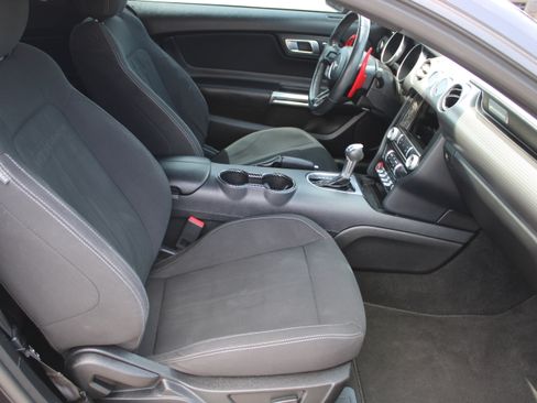 Used 2022 Ford Mustang GT w/ GT Performance Package RWD image 13