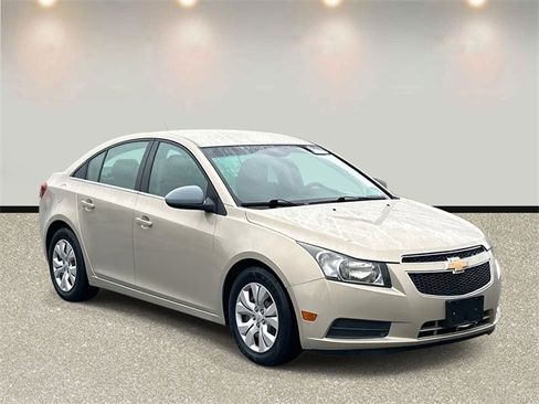 Used 2012 Chevrolet Cruze LS w/ Connectivity Package image 3
