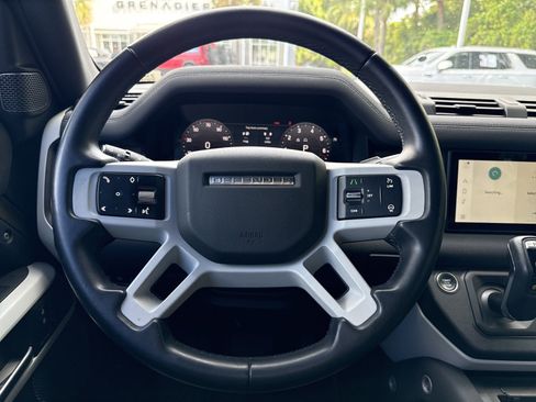 Used 2023 Land Rover Defender 110 S AWD/4WD image 18