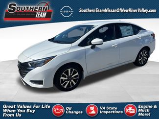 New 2025 Nissan Versa SV w/ Trunk Package 360° Tour