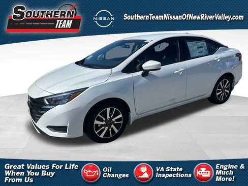 New 2025 Nissan Versa SV w/ Trunk Package image 1