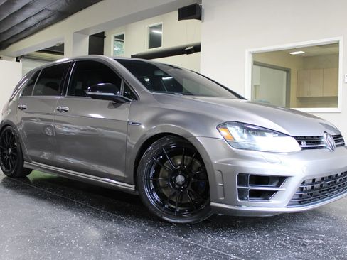 Used 2016 Volkswagen Golf R 4-Door AWD/4WD image 39