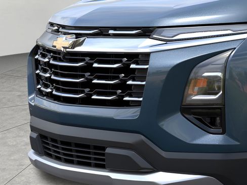 New 2026 Chevrolet Equinox LT w/ Convenience Package II AWD/4WD image 13