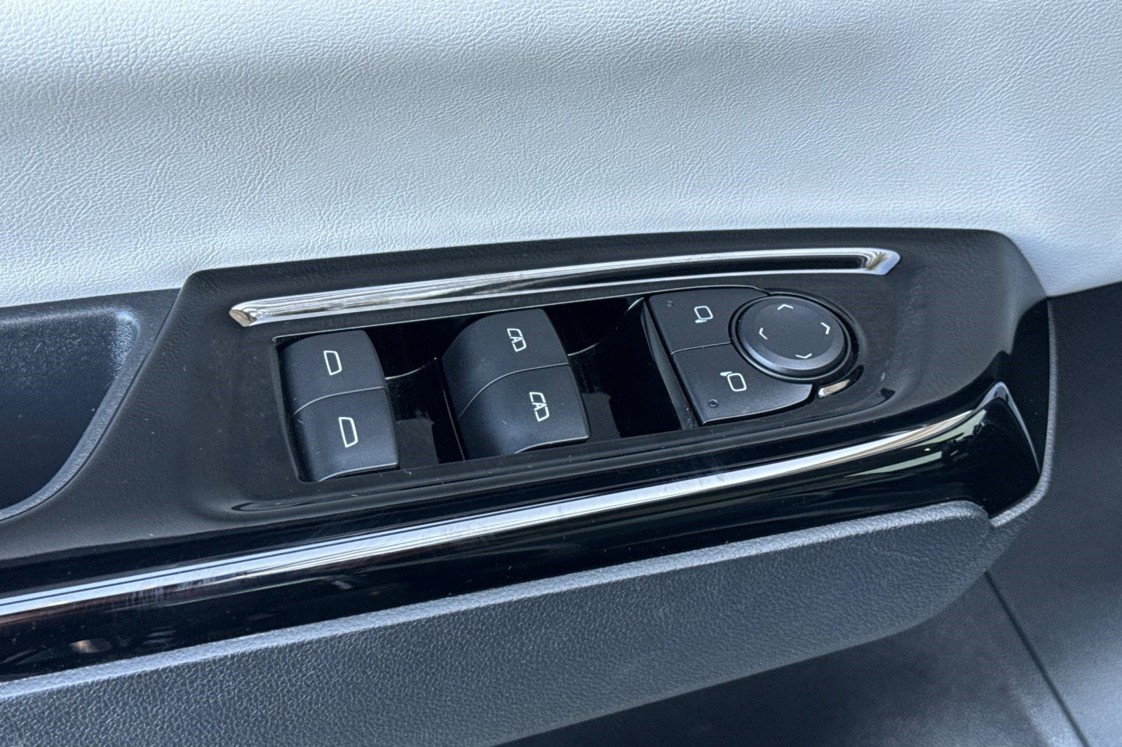 Used 2024 Honda Prologue Touring image 14