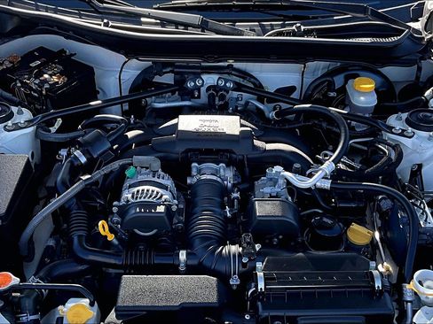 Used 2015 Scion FR-S RWD image 9