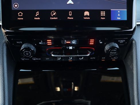 New 2025 Jeep Grand Cherokee L Limited image 8