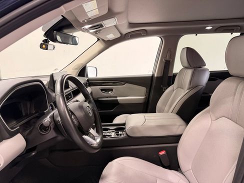 Used 2023 Honda Pilot Elite image 10