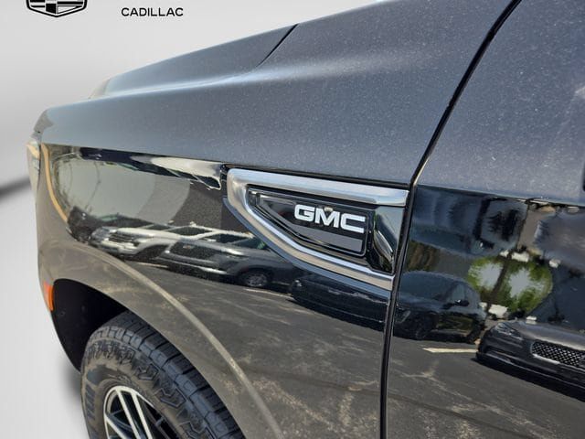 Used 2024 GMC Yukon AT4 w/ AT4 Premium Package AWD/4WD image 40