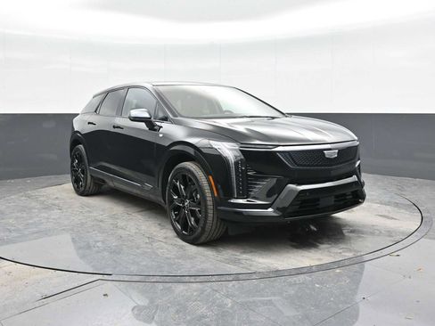 New 2025 Cadillac Optiq Sport 2 w/ LPO, ONYX Package image 1