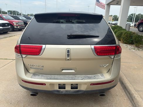 Used 2011 Lincoln MKX 2WD w/ 101A Rapid Spec Order Code image 7