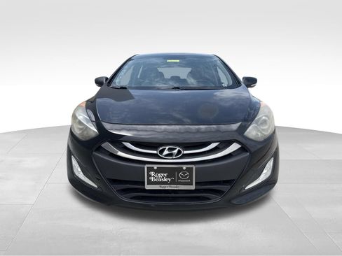 Used 2013 Hyundai Elantra GT w/ Style Pkg FWD image 2