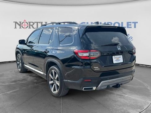 Used 2025 Honda Pilot Elite image 5
