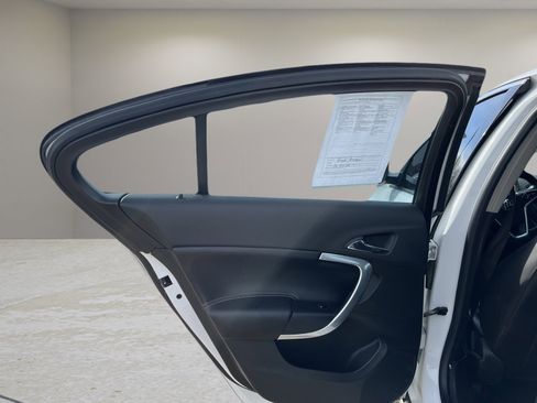 Used 2016 Buick Regal image 23