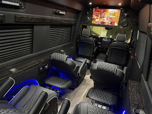 Used 2023 Mercedes-Benz Sprinter 3500 w/ Parking Package image 11