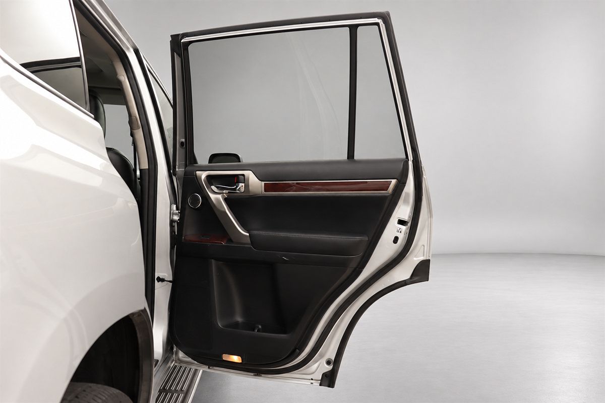 Used 2014 Lexus GX 460 Luxury AWD/4WD image 13