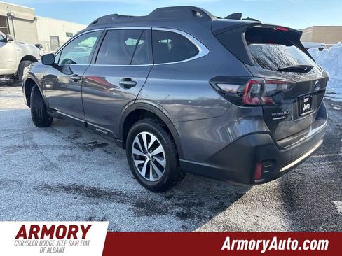 Used 2022 Subaru Outback Premium image 6