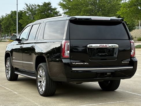 Used 2015 GMC Yukon XL Denali w/ Touring Package RWD image 13