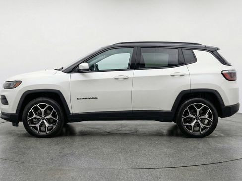 Used 2025 Jeep Compass Limited AWD/4WD image 5