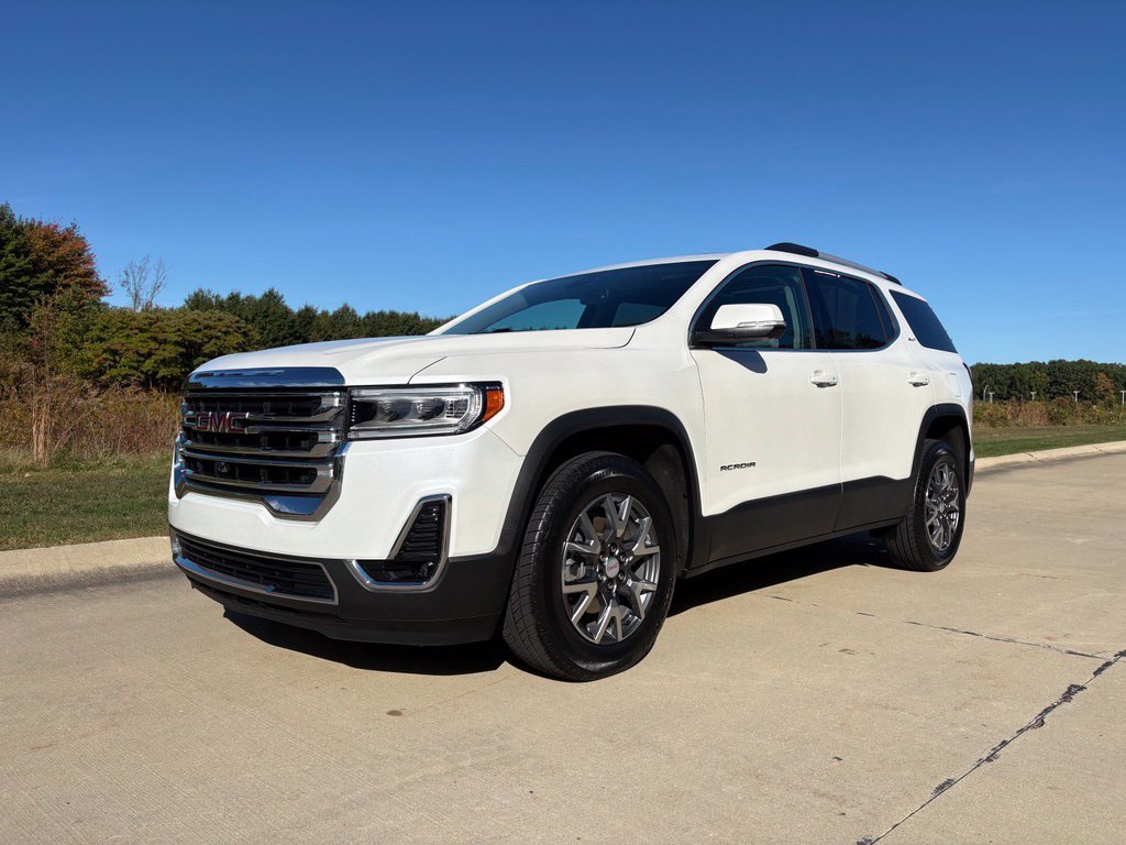 Used 2023 GMC Acadia SLT w/ Technology Package AWD/4WD image 1