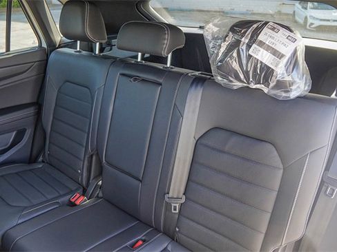 New 2026 Volkswagen Atlas Cross Sport SEL R-Line image 23