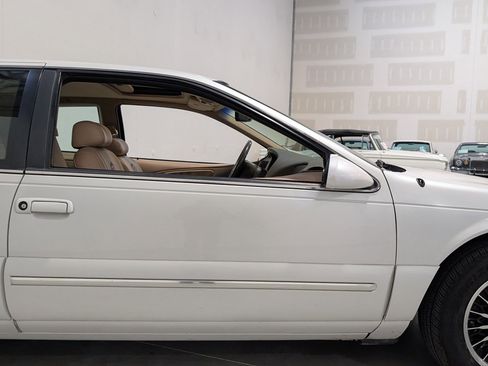 Used 1997 Mercury Cougar XR7 image 39