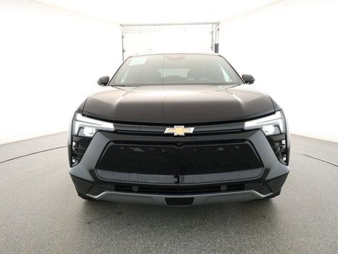Used 2025 Chevrolet Blazer EV LT image 2