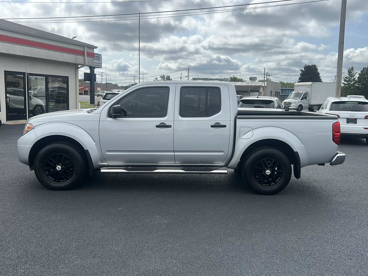 Used 2019 Nissan Frontier SV AWD/4WD image 8