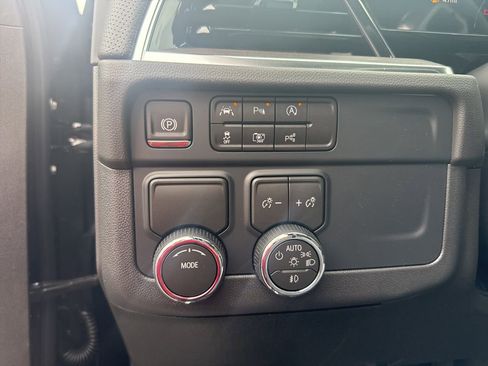 New 2026 Chevrolet Suburban Premier image 28