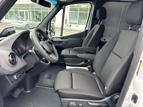New 2026 Mercedes-Benz Sprinter 2500 image 17