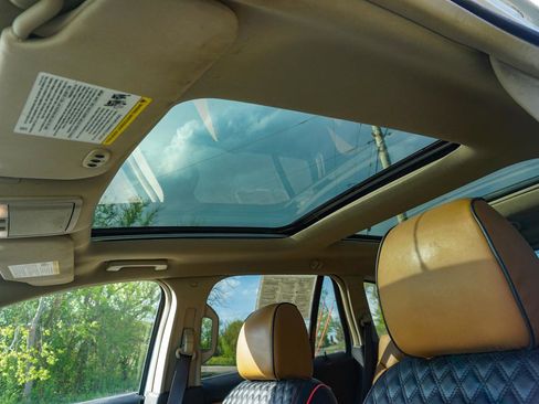 Used 2013 Lincoln MKX AWD image 26