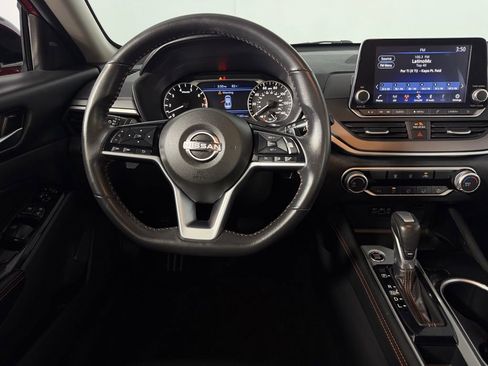 Used 2025 Nissan Altima 2.5 SR FWD image 13