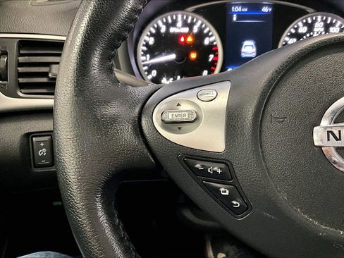 Used 2019 Nissan Sentra SV image 17