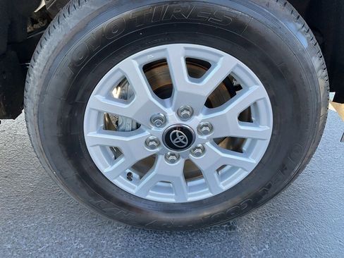 Used 2025 Toyota Tacoma SR5 image 22