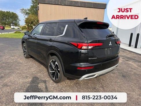 Used 2022 Mitsubishi Outlander SE AWD/4WD image 4