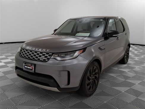 Used 2024 Land Rover Discovery S image 7