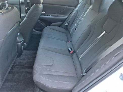 Used 2026 Hyundai Elantra Hybrid FWD image 22