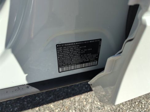 New 2026 Volkswagen Tiguan SE R-Line image 45