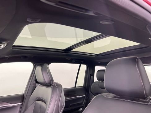 New 2025 Jeep Grand Cherokee Limited image 27