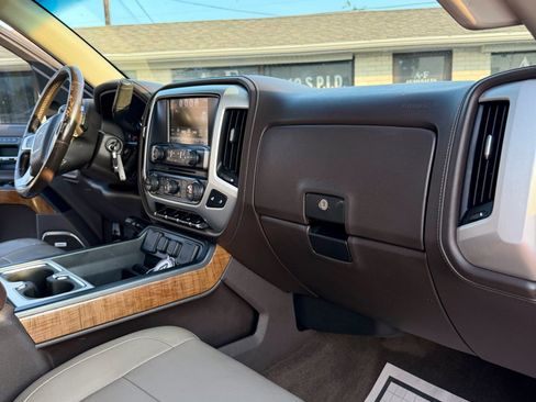 Used 2017 GMC Sierra 1500 SLT w/ SLT Premium Package image 4