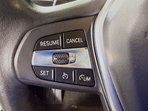 Used 2019 BMW 330i xDrive Sedan w/ Convenience Package image 14