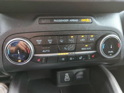 Certified 2024 Ford Escape Active AWD/4WD image 43