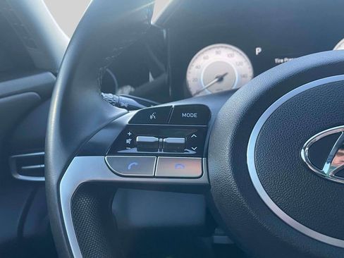 Used 2023 Hyundai Elantra SEL w/ Convenience Package image 20