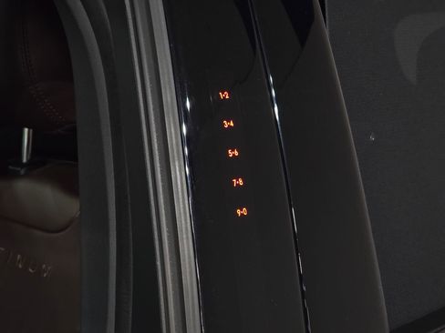 Used 2023 Ford Explorer Platinum w/ Technology Package image 15